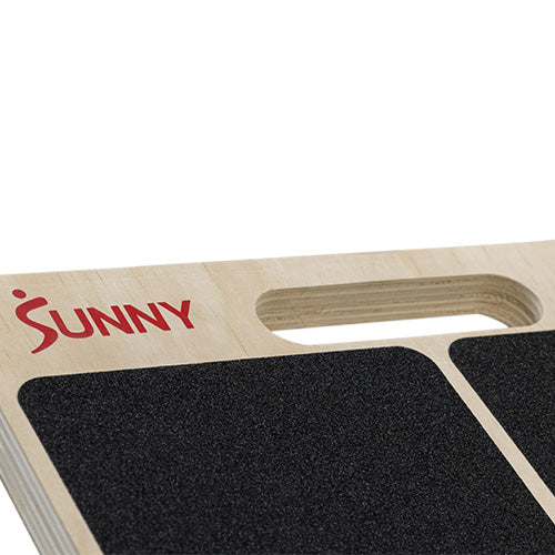 Built-In Carry Handle | Compact, portable design with a carry handle. Easy to store or take to the gym or PT sessions.