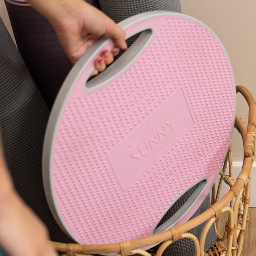 Integrated Side Handles | Easy to carry, move, and store; also supports planks and push-ups.
