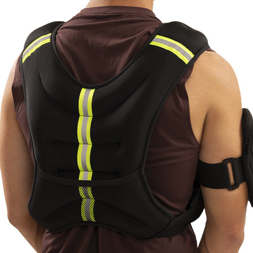 Balanced Torso Fit | Front and back weight distribution helps reduce shifting and support better movement control.

