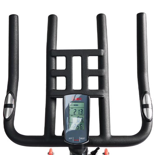 DEVICE HOLDER | Improve your fitness experience by securely placing your phone or tablet in the tablet holder.