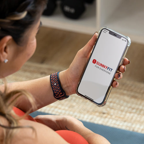 SMART FITNESS | Run along with expert trainers on the Sunny Health & Fitness SunnyFit® App. Optionally connect your preferred mobile device through Bluetooth and view your performance metrics in real-time.