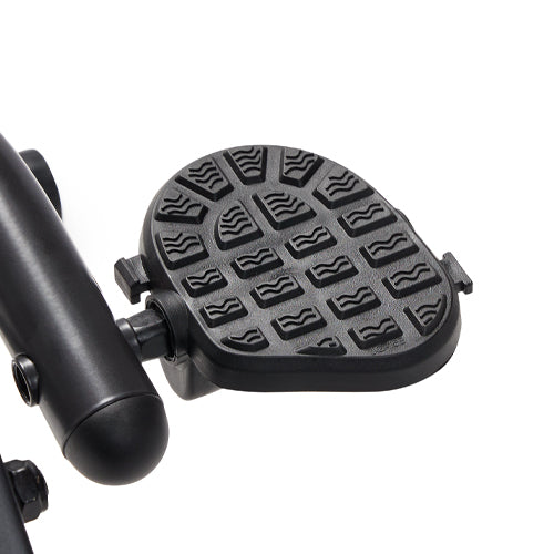 Self-Leveling Pedals | Engineered to stay aligned, the foot pedals mimic a ground squat, helping you maintain proper squat form throughout your workout.