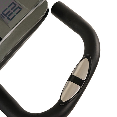 PULSE SENSOR | Track your workout intensity with ease with the handrail pulse sensors. The higher your elevated heart rate, the more calories are burned.