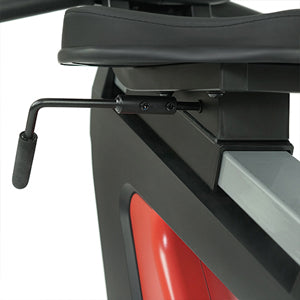 EASY SEAT ADJUSTMENT | 2-Way seat adjustment for comfort and proper training position.