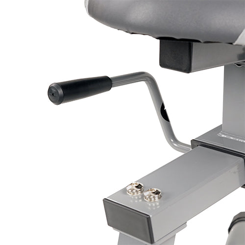 EASY SEAT ADJUSTMENT | With the easy seat adjuster, you no longer have to get up off the machine to make seating adjustments. It’s all done at the flick of a handle by your side with no hassle while you stay seated. 
