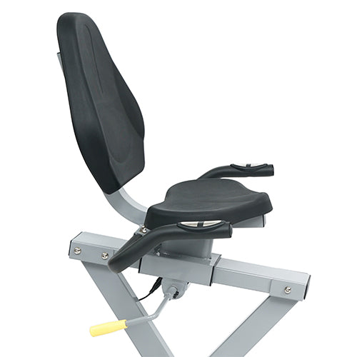 EASY SEAT ADJUSTMENTS | With the easy seat adjuster, you no longer have to get up off the machine to make seating adjustments. Its all done at the flick of a handle by your side, with no hassle, while you stay seated.
