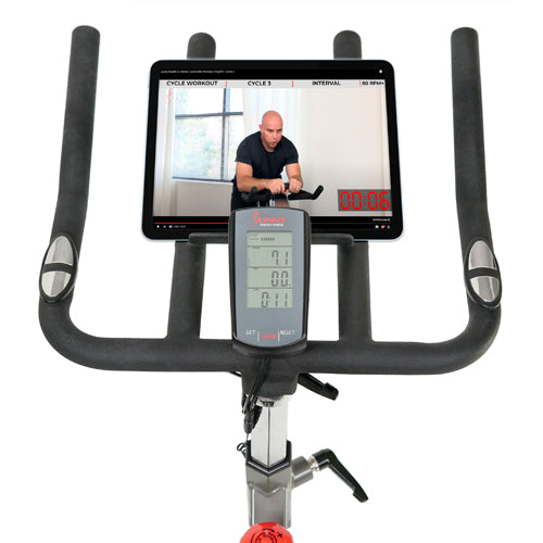 DEVICE HOLDER | Control your in-workout entertainment when you place your favorite personal device on the large tablet holder. Watch your favorite videos or listen to music on one secure hub.