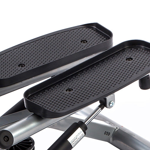NON-SLIP FOOT PEDALS | Textured non-slip foot pedals accommodate all sizes, while remaining grip ensures safe footing during workouts.